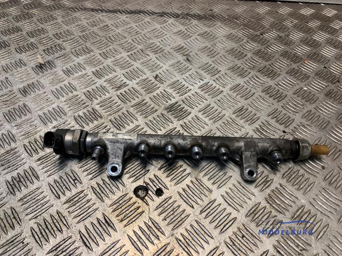 Gebruikte Injector brug Volkswagen Transporter T5 2.0 TDI DRF Prijs € 49,00 Margeregeling aangeboden door Autodemontagebedrijf Middelburg B.V