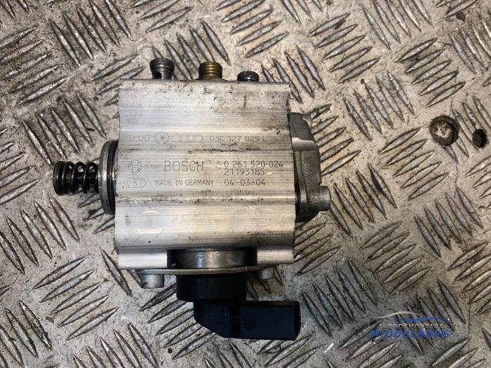 Gebruikte Brandstofpomp Mechanisch Volkswagen Golf V (1K1) 1.4 FSI 16V Prijs € 144,00 Margeregeling aangeboden door Autodemontagebedrijf Middelburg B.V