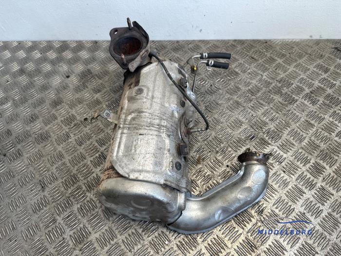 Gebruikte Roetfilter Renault Clio IV Estate/Grandtour (7R) 1.5 Energy dCi 90 FAP Prijs € 167,00 Margeregeling aangeboden door Autodemontagebedrijf Middelburg B.V