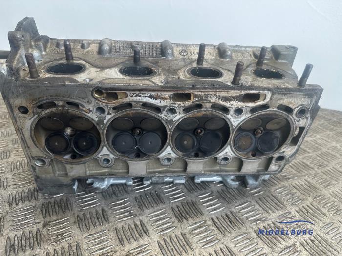 Cilinderkop van een Volkswagen Touran (1T3) 1.4 16V TSI 140 2011