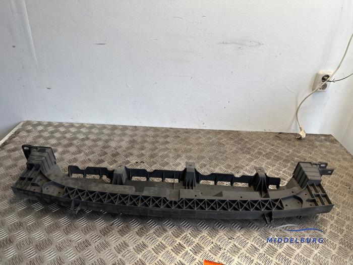 Gebruikte Frontbalk Opel Crossland (X) 1.2 12V Prijs € 29,00 Margeregeling aangeboden door Autodemontagebedrijf Middelburg B.V