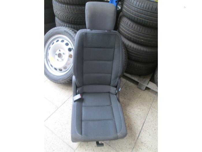 Stoel links voor Volkswagen Touran 1T0883063H - www.abc-parts.nl