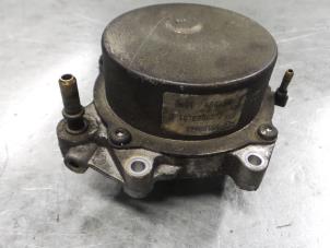 Gebruikte Vacuumpomp (Diesel) Alfa Romeo Brera (939) 2.4 JTDM 20V Prijs € 55,00 Margeregeling aangeboden door A.T.S. van de Wiel