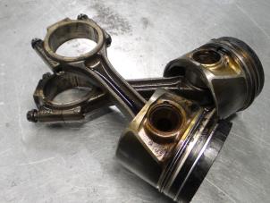 Gebruikte Zuiger Seat Altea XL (5P5) 2.0 TDI 16V FR Freetrack 4WD Prijs € 115,00 Margeregeling aangeboden door A.T.S. van de Wiel