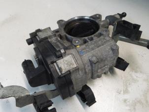 Gebruikte Gasklephuis Alfa Romeo 159 (939AX) 2.0 JTDm 170 16V Prijs € 75,00 Margeregeling aangeboden door A.T.S. van de Wiel