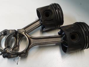 Gebruikte Zuiger Alfa Romeo MiTo (955) 1.3 JTDm 16V Prijs € 120,00 Margeregeling aangeboden door A.T.S. van de Wiel