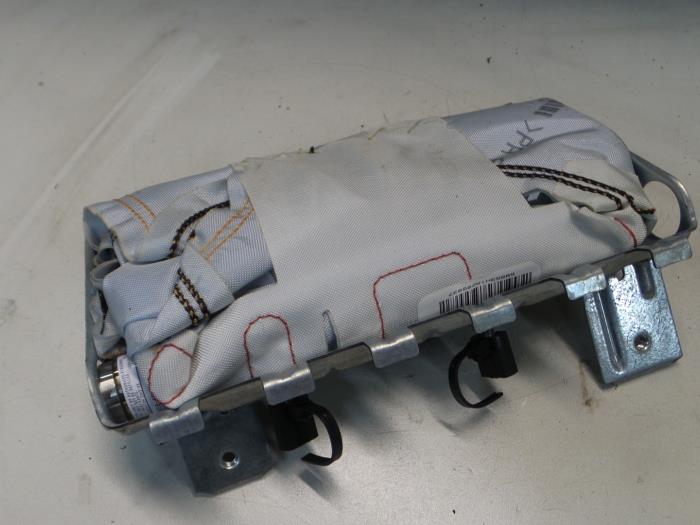 Alfa Romeo Mito Knie airbag