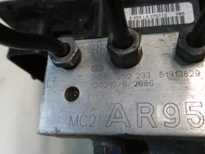 ABS Pomp Alfa Romeo Mito ()