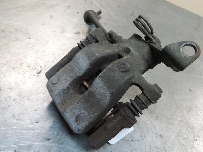 Alfa Romeo GT Remklauw (Tang) rechts-achter