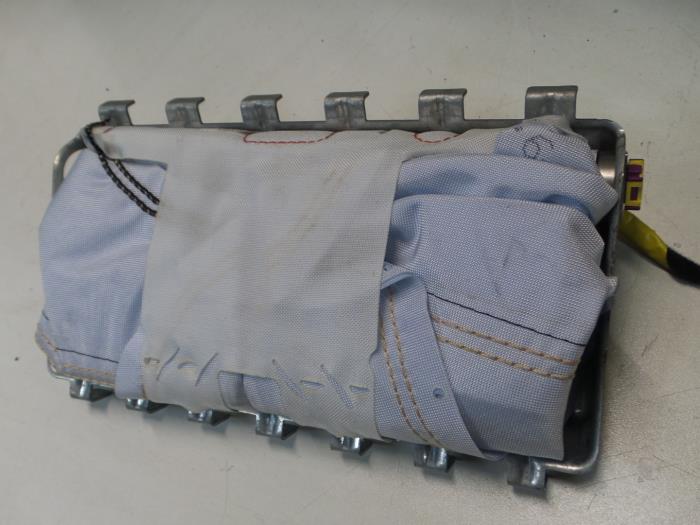 Alfa Romeo Mito Knie airbag