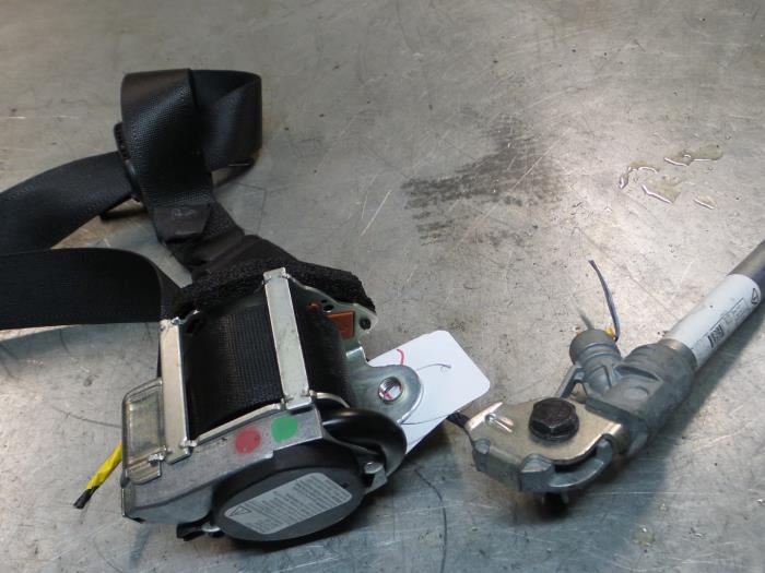 Alfa Romeo Mito Gordelspanner links