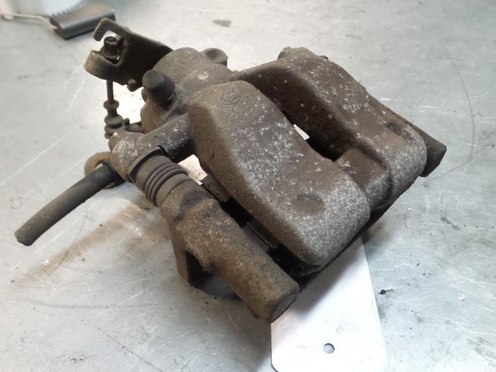 Alfa Romeo Mito Remklauw (Tang) links-achter