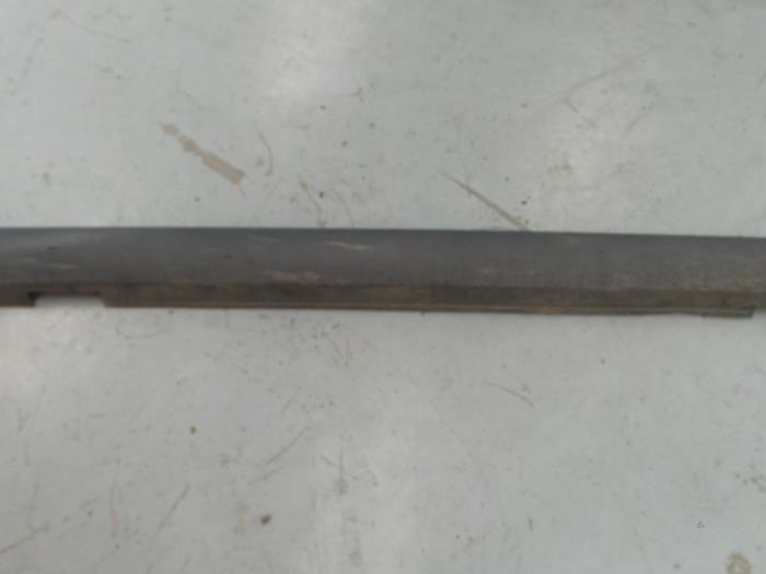 Seat Altea Zijskirt rechts