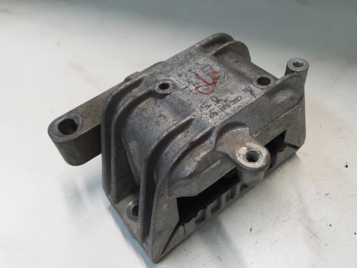 Seat Altea Motorsteun