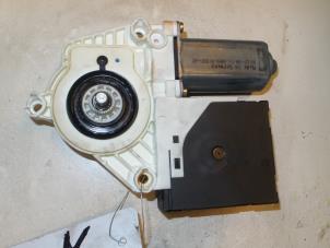 Gebruikte Ruitmechaniek 4Deurs links-voor Seat Altea (5P1) 2.0 TDI 16V Prijs € 55,00 Margeregeling aangeboden door A.T.S. van de Wiel