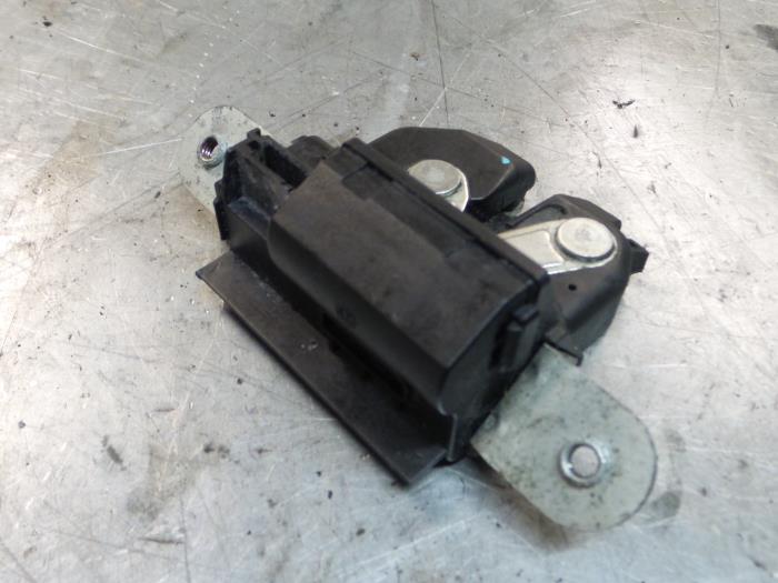 Alfa Romeo Giulietta Slotvanger Achterklep