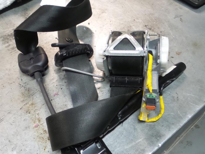 Alfa Romeo Giulietta Gordelspanner rechts