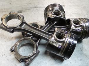 Gebruikte Zuiger Seat Leon (5FB) 1.6 TDI Ecomotive 16V Prijs € 150,00 Margeregeling aangeboden door A.T.S. van de Wiel