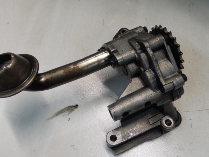 Volkswagen Caddy Oliepomp