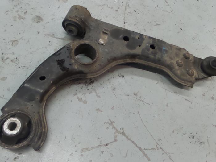 Alfa Romeo Giulietta Draagarm rechts-voor