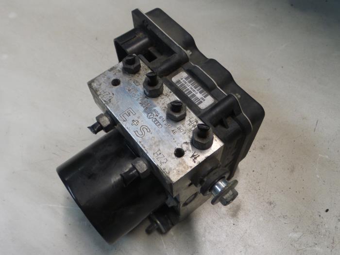 Volkswagen Polo ABS Pomp