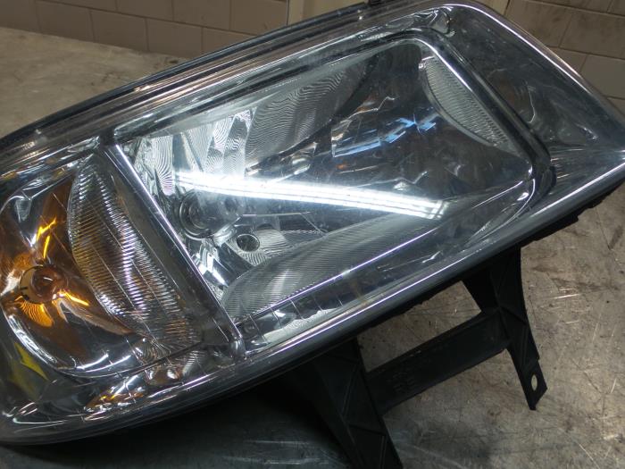 Volkswagen Transporter Koplamp rechts