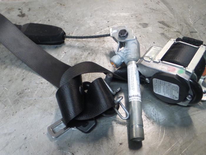 Alfa Romeo Mito Gordelspanner rechts