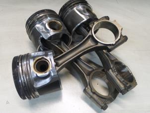 Gebruikte Zuiger Seat Altea (5P1) 1.9 TDI 105 Prijs € 145,00 Margeregeling aangeboden door A.T.S. van de Wiel