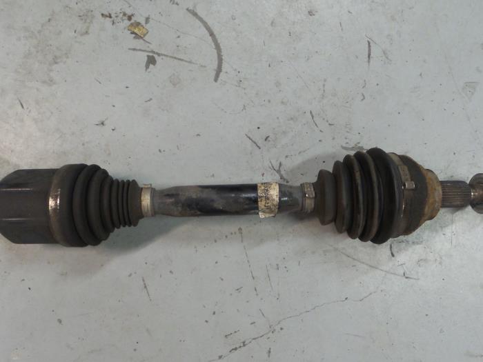 Alfa Romeo 159 Aandrijfas links-voor