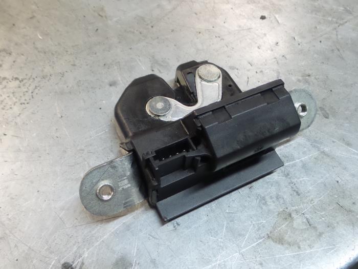 Alfa Romeo Giulietta Slotvanger Achterklep