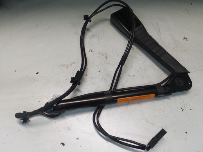 Alfa Romeo 159 Gordelspanner rechts