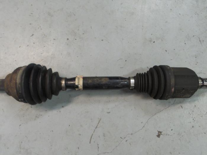 Alfa Romeo 159 Aandrijfas links-voor