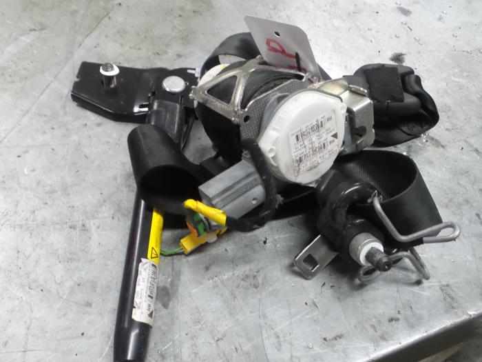 Alfa Romeo Giulietta Gordelspanner rechts