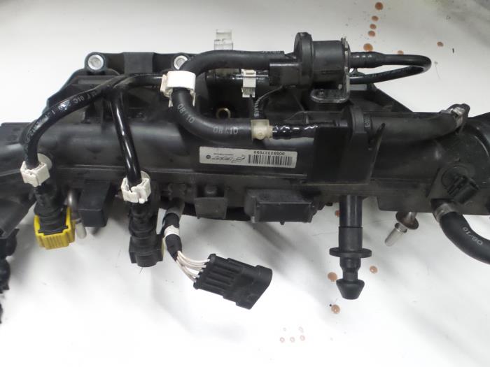 Inlaatspruitstuk Alfa Romeo Giulietta (940), Hatchback, 2010 / 2020 1.4 TB 16V, Hatchback, Benzine, 1.368cc, 88kW (120pk), FWD, 198A4000, 2010-04 / 2020-12, 940FXA ()