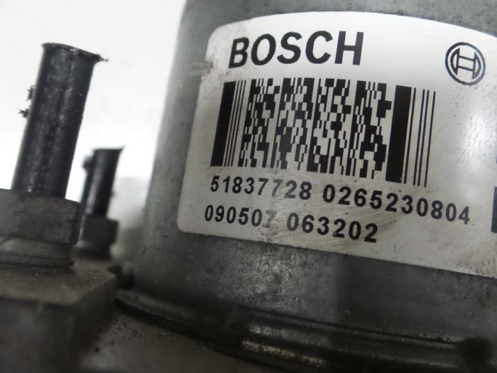 ABS Pomp Alfa Romeo Mito ()