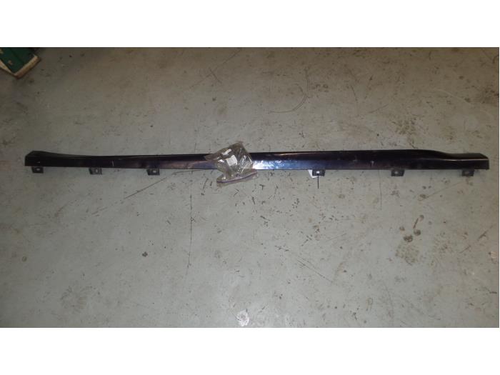 Alfa Romeo Giulietta Zijskirt links