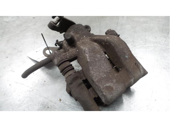 Alfa Romeo Mito Remklauw (Tang) links-achter