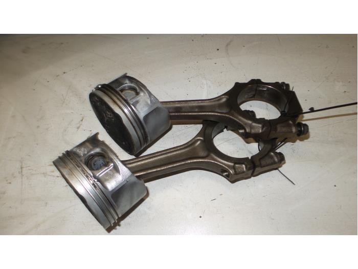 Alfa Romeo GT Zuiger