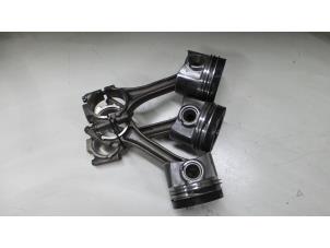 Gebruikte Zuiger Seat Leon (5FB) 1.6 TDI Ecomotive 16V Prijs € 150,00 Margeregeling aangeboden door A.T.S. van de Wiel