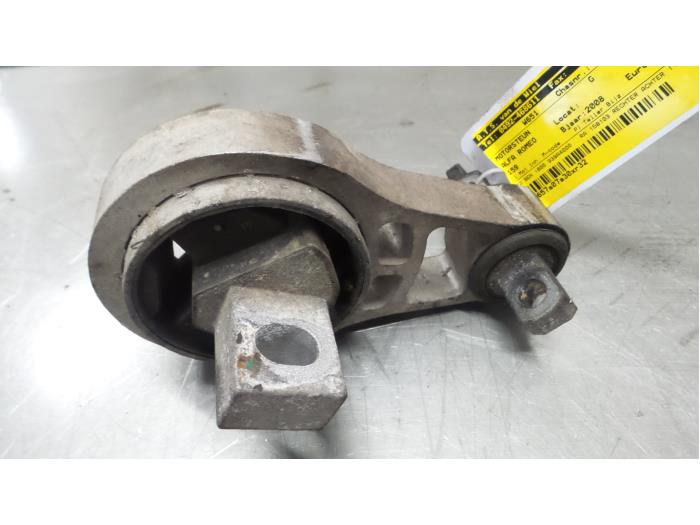 Alfa Romeo 159 Motorsteun