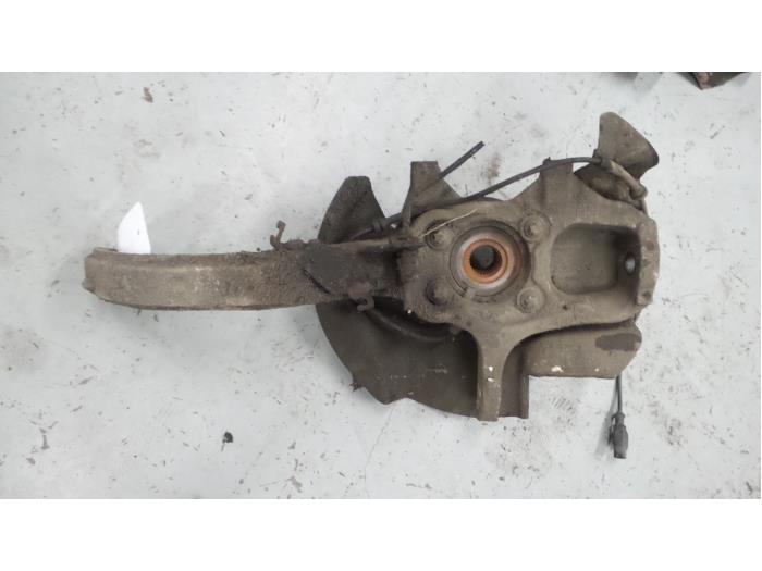 Alfa Romeo 159 Fusee links-voor