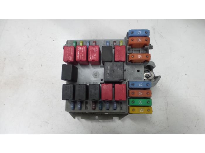 Alfa Romeo 166 Zekeringkast