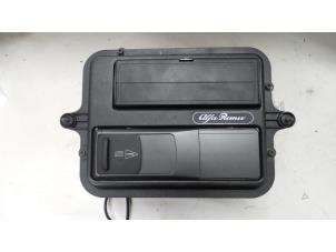 Gebruikte Navigatie computer Alfa Romeo 166 2.0 Twin Spark 16V Prijs € 145,00 Margeregeling aangeboden door A.T.S. van de Wiel