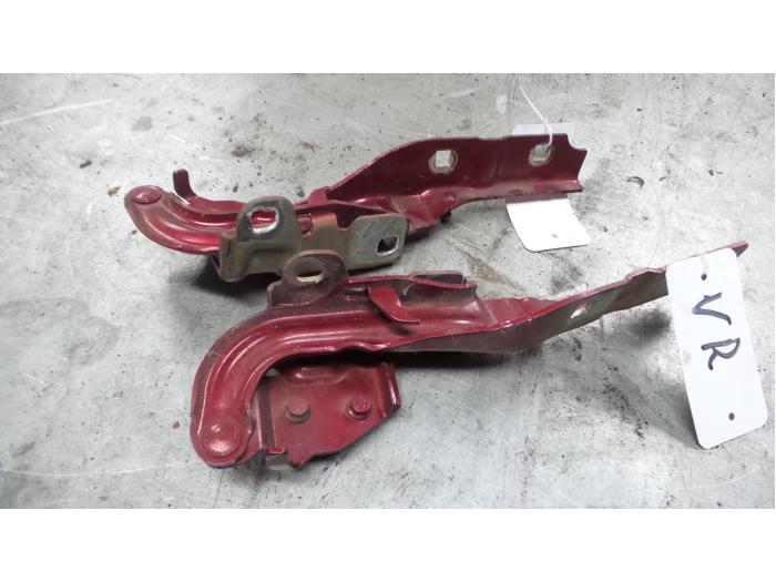 Alfa Romeo Giulietta Motorkap Scharnier