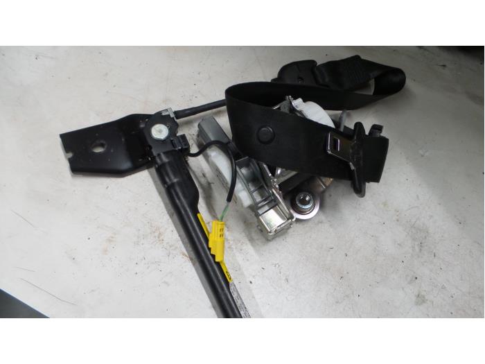 Alfa Romeo Giulietta Gordelspanner rechts