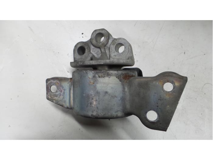 Alfa Romeo Mito Motorsteun