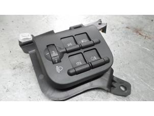 Gebruikte Schakelaar Koplamp Ihv Alfa Romeo 159 (939AX) 2.0 JTDm 170 16V Prijs € 65,00 Margeregeling aangeboden door A.T.S. van de Wiel