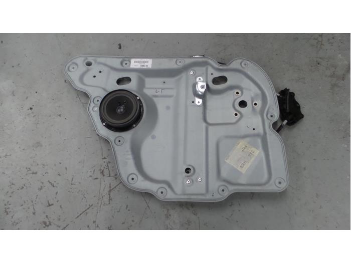 Volkswagen Touran Ruitmechaniek 4Deurs links-achter