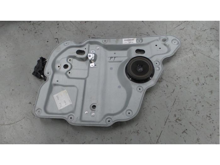 Volkswagen Touran Ruitmechaniek 4Deurs rechts-achter