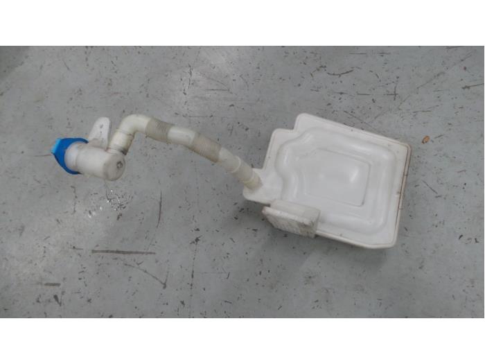 Volkswagen Touran Ruitensproeiertank voor